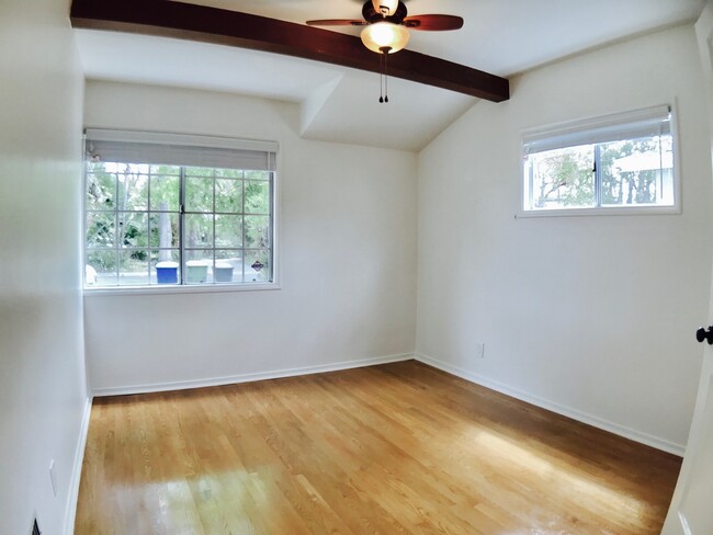 Building Photo - Prime Pocket of Studio City Across from St...
