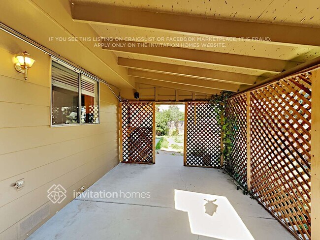Building Photo - 8913 W 92nd Ave