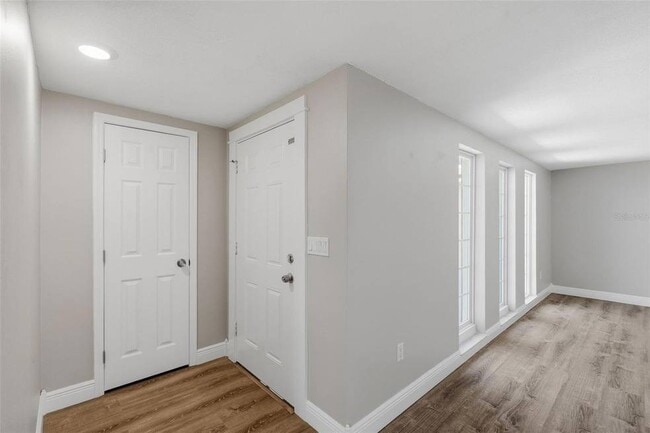 Building Photo - 9034 Cochise Ln