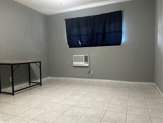 Building Photo - 2641 Polk St