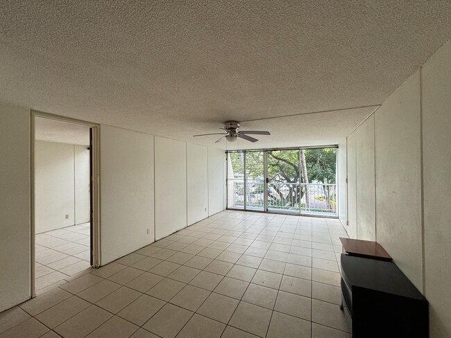 Building Photo - 95-065 Waikalani Dr