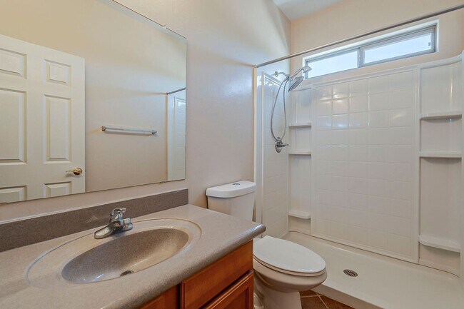 Building Photo - Pet-Friendly 4 Bedroom Rental in Tucson wi...