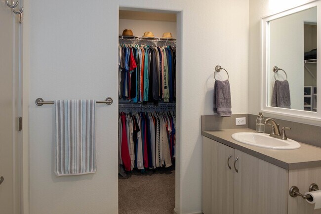 Building Photo - Detatched Home in Village at Rose Farm, Berthoud!