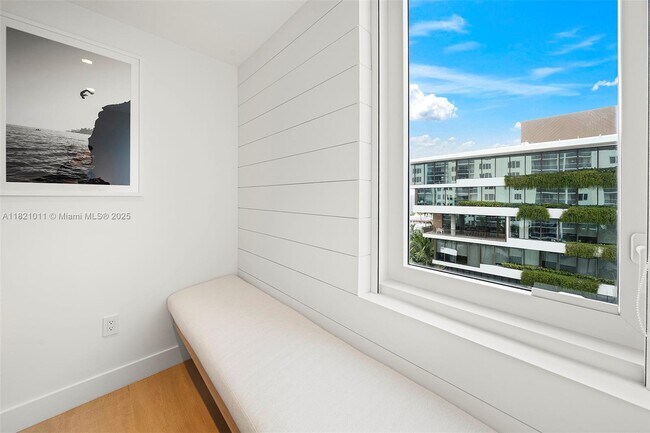 Building Photo - 2301 Collins Ave