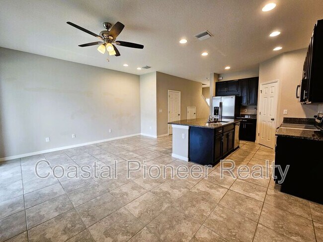 Building Photo - 7115 Grand Elm Dr