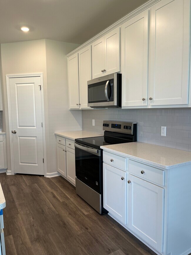 Building Photo - 198 Dreher Dr