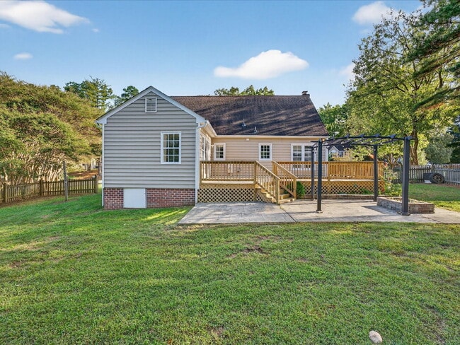 Building Photo - 3512 Castlebury Dr