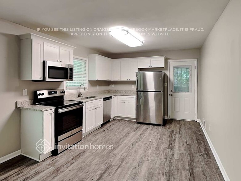 Building Photo - 2819 Collier Dr NW