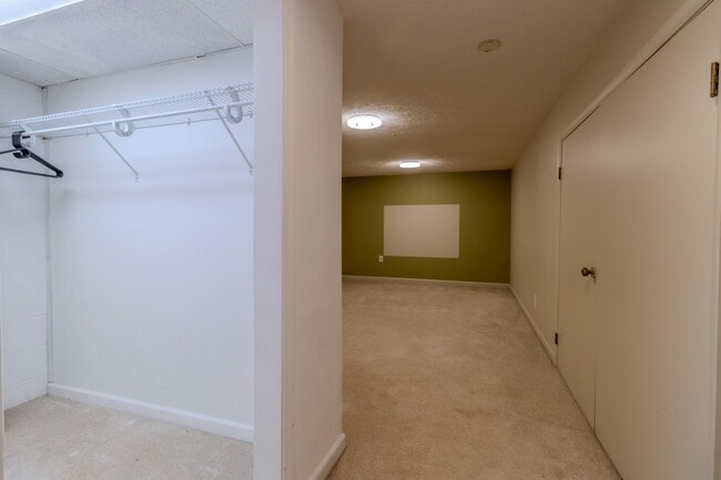 Building Photo - Live Large – Gorgeous Home with 4 Beds, 3 ...