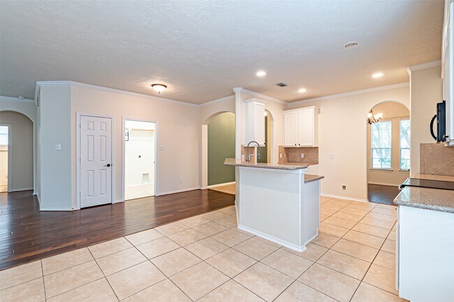 Building Photo - 17911 Serene Shore Dr