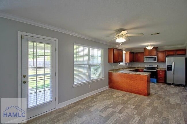 Building Photo - 703 Cordele Cir