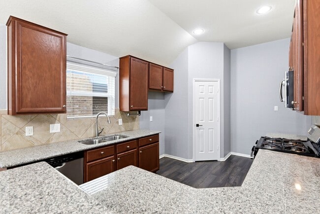 Building Photo - 15002 Miller Meadows Ln