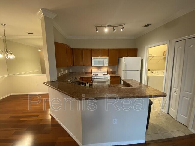 Building Photo - 2722 Via Tivoli
