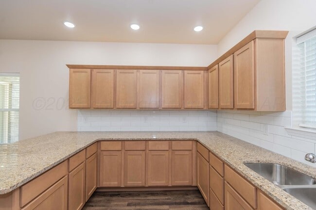 Building Photo - 7607 Beck Dr