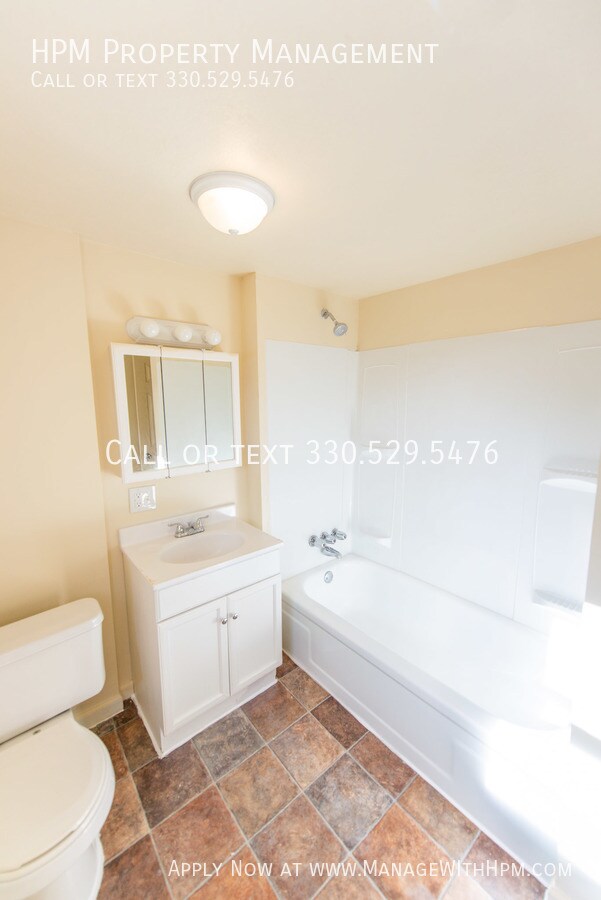 Building Photo - 2280 26th St SW