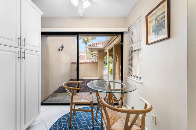 Building Photo - 816 Windermere Way