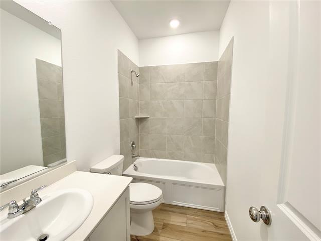 Building Photo - 8005 Green Heron Dr