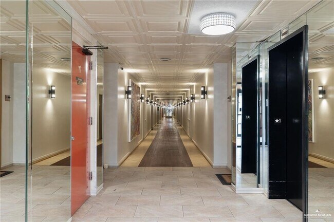 Building Photo - 2200 S 10th St