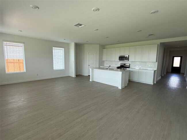 Building Photo - 241 Seabreeze St