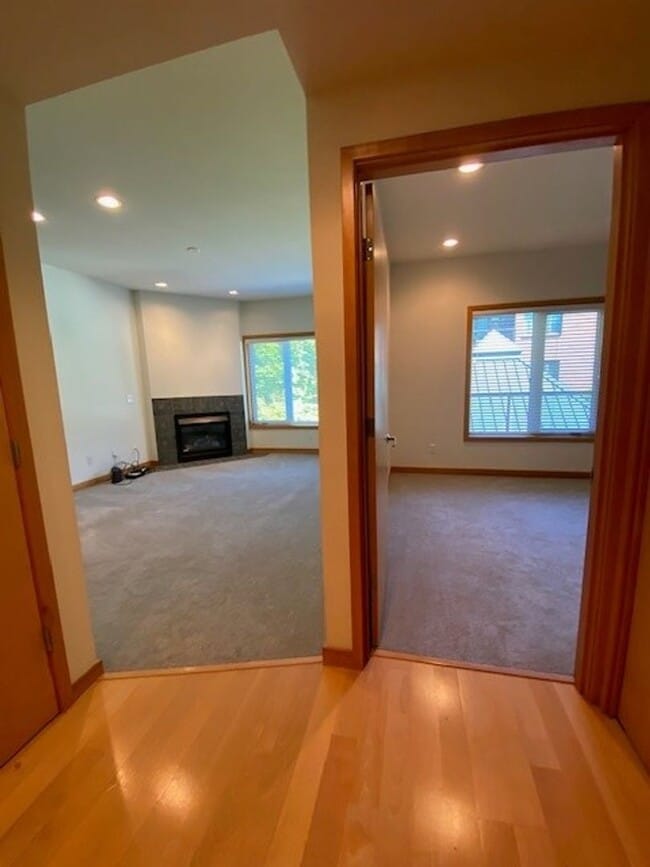 Building Photo - Charming 1 bdrm 1 bath Condo in Downtown Vancouver