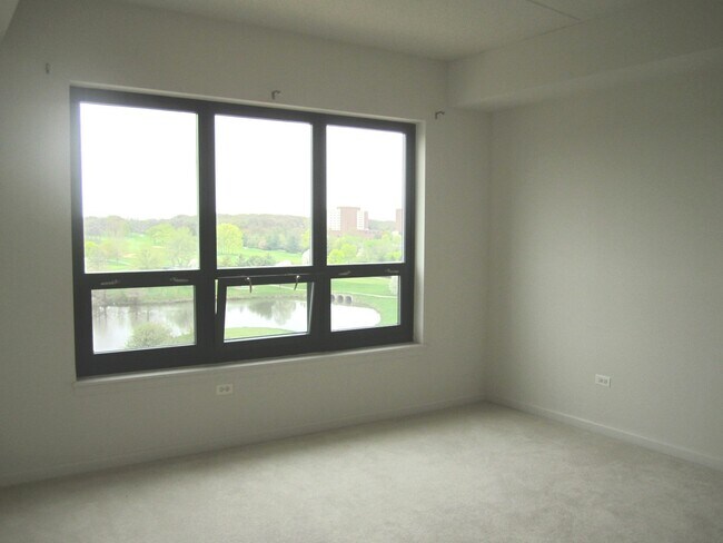Building Photo - 6420 Double Eagle Dr
