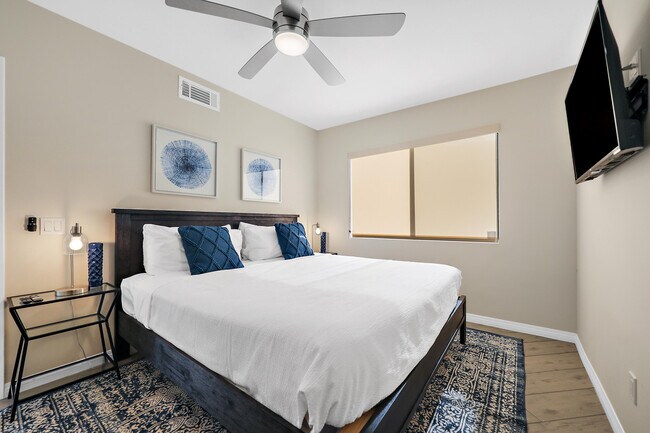 Building Photo - 41542 Jupiter Hills Ct