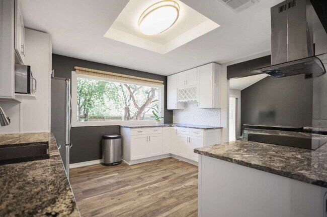 Building Photo - Updated 3 Bed / 2 Bath One-Story Home in San Antonio – Glen Wood Subdivision