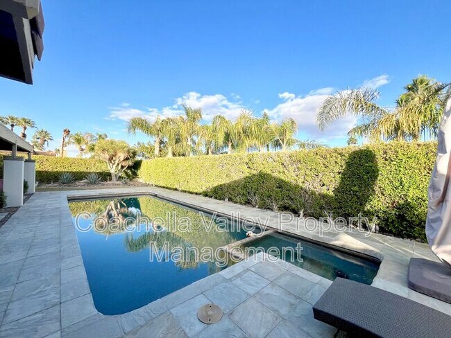 Building Photo - 48550 Valley View Dr