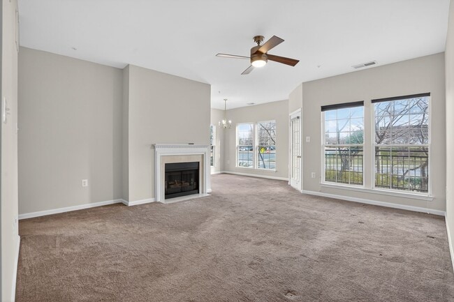 Building Photo - 4138 Fountainside Ln