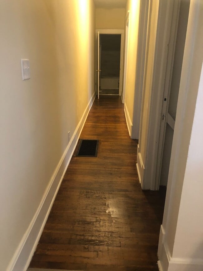 Building Photo - 239 N Tacoma Ave