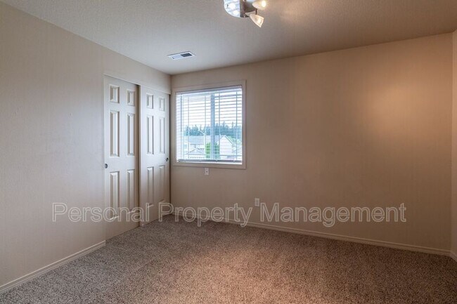 Building Photo - 7905 NE 64th Street
