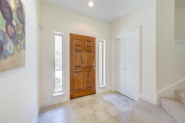 Building Photo - 11508 Main Cedar Dr