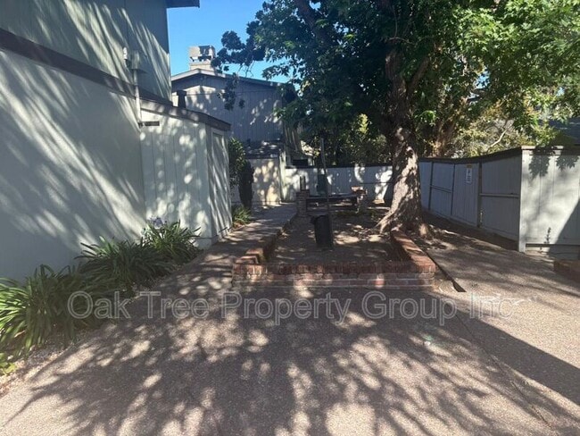 Building Photo - 630 G St