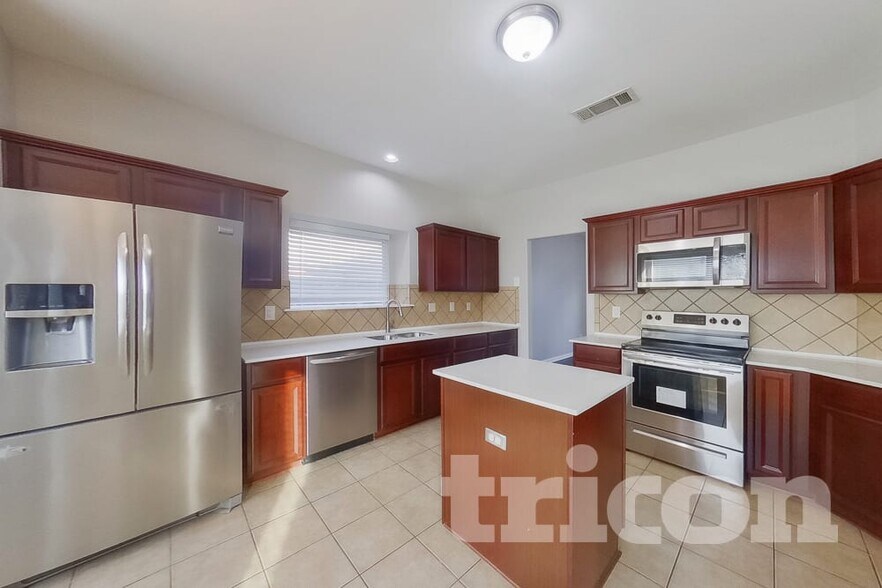 Building Photo - 107 Evening Star Cir