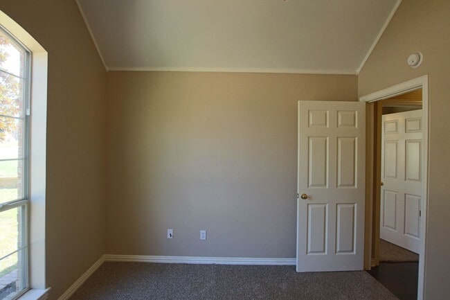 Building Photo - Beautiful 3 Bedroom in Tyler! Coming Soon!