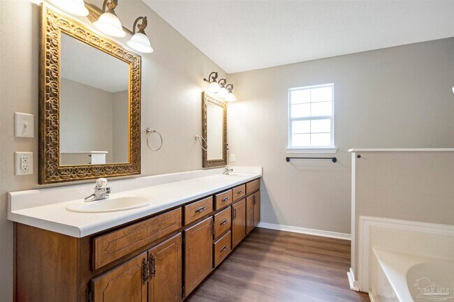 Building Photo - 5320 Powrie Dr