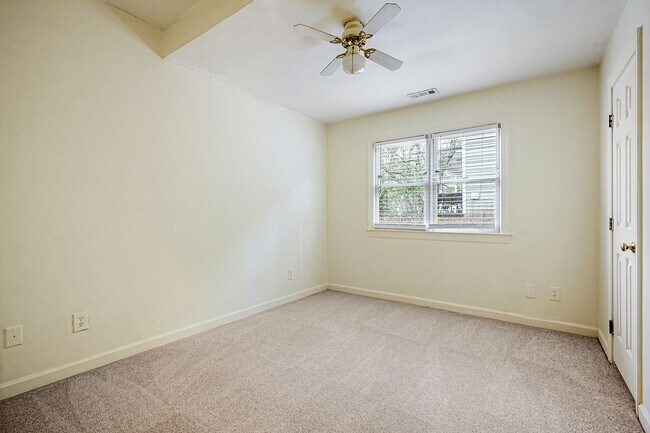 Building Photo - 505 N Greensboro St