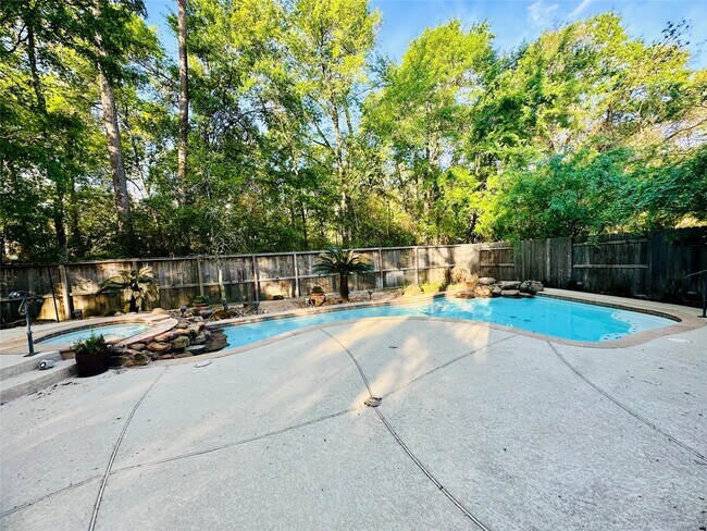 Building Photo - 3 W Greenhill Terrace Pl