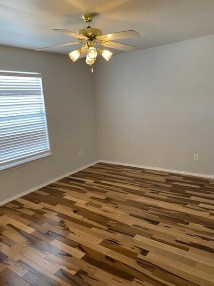 Building Photo - 3805 Brandon Park Dr