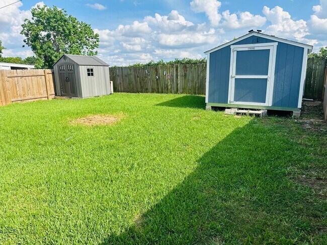 Building Photo - 13926 Tinsley Ct