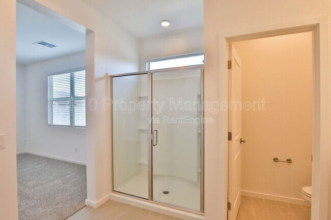 Building Photo - 4470 E Clydesdale St