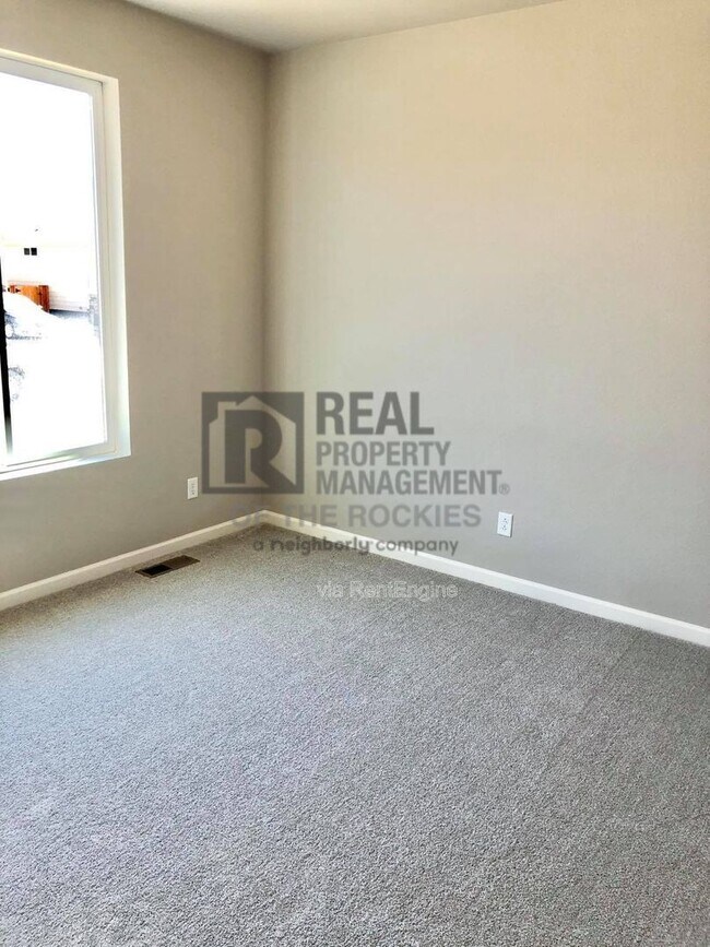 Building Photo - 501 Ranchhand Dr