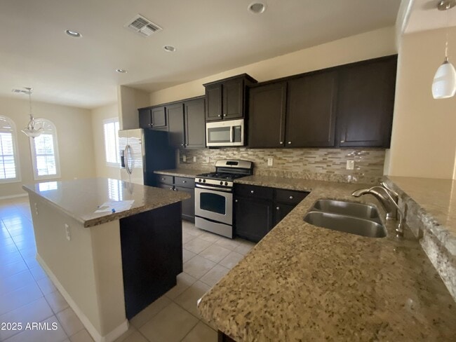 Building Photo - 3533 S Washington St