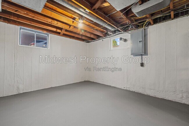 Building Photo - 1410 St Bernadette Ln