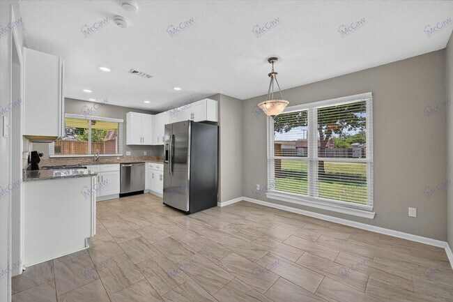 Building Photo - 5708 Stone Dr