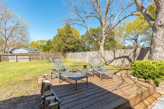 Building Photo - 504 Percival St