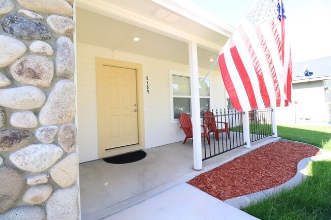 Building Photo - Available 12/16/25, 4bd/3b Home in Nampa!