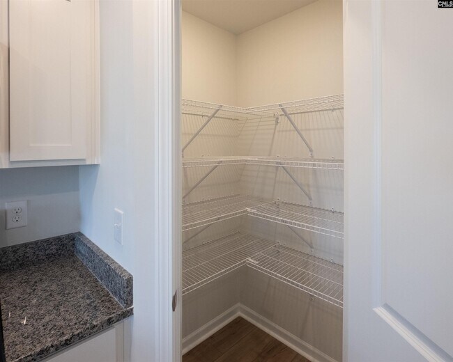 Building Photo - 921 S Desert Orch Ln