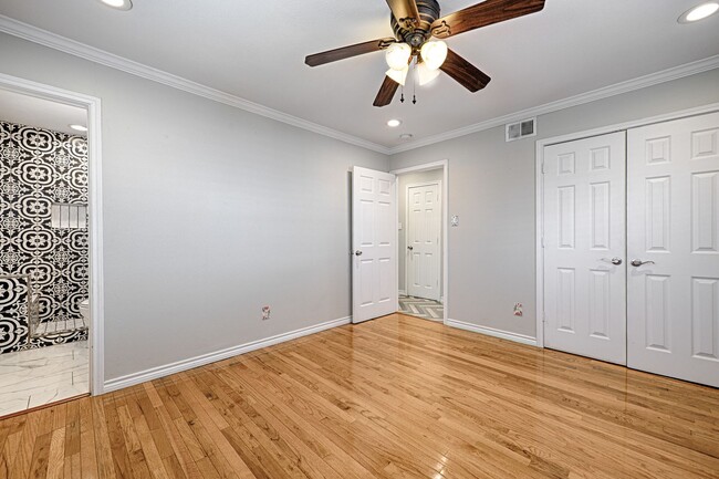 Building Photo - GEM!  Beautiful Upgrades & Move In Ready!