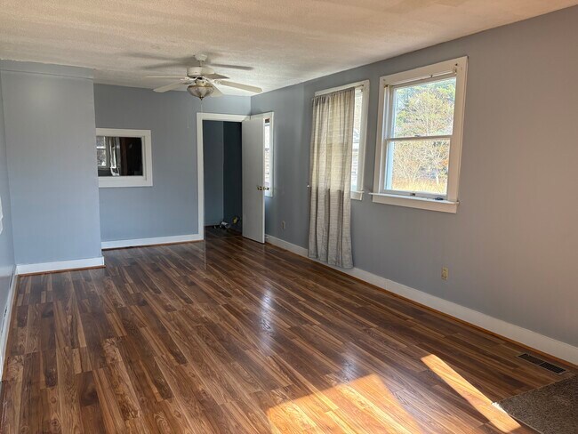 Building Photo - 152 Blacks Rd